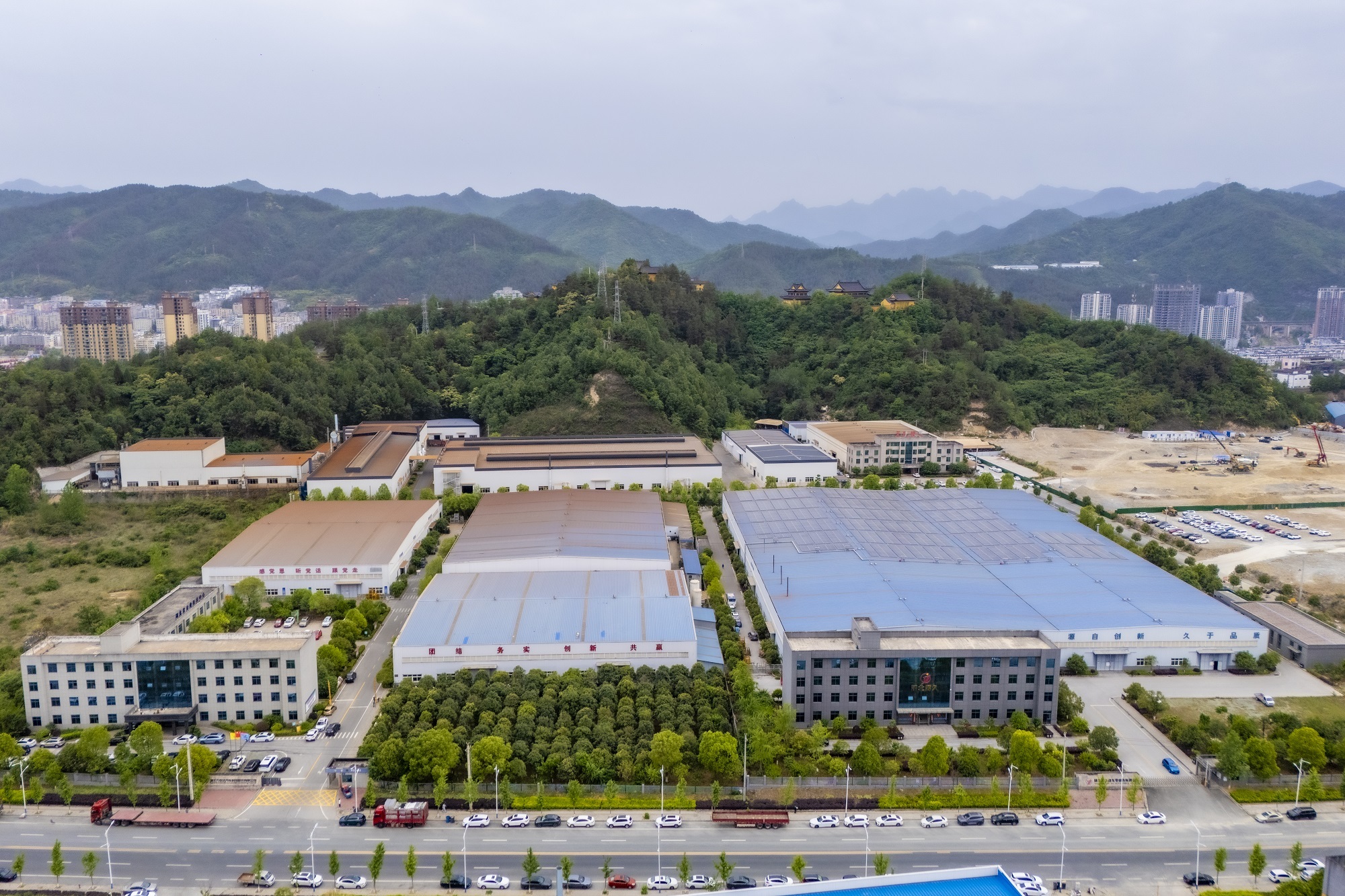 数智赋能制造业升级十堰经开区打造5G+工业转型新标杆(图1)